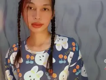 Naughtysunshinepinay  live sex cam