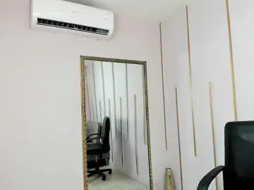 Nayariskaya  live sex cam