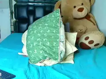 Xyoma_browm1  live sex cam