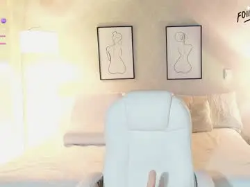 Emily_soon  live sex cam