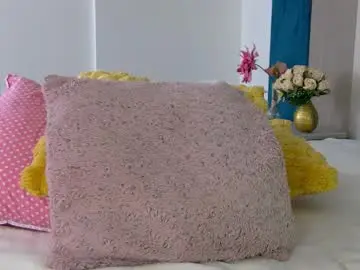 Poison_milf_  live sex cam