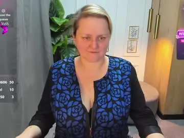 Scarlettsoft  live sex cam