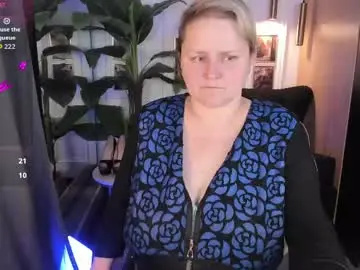 Scarlettsoft  live sex cam