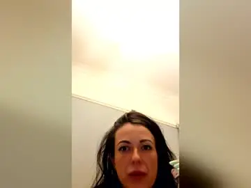 Wtfkmb  live sex cam