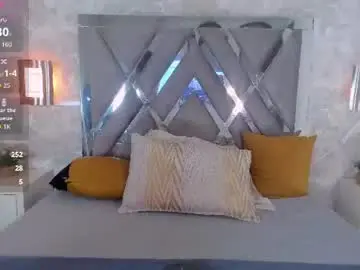 Zharaa_fox_  live sex cam