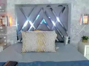 Zharaa_fox_  live sex cam