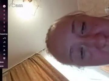 Curvywild_lady30  live sex cam