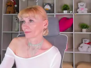 Julie_lucasss  live sex cam