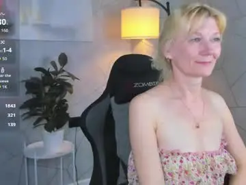 Julie_lucasss  live sex cam