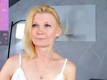Julie_lucasss  live sex cam