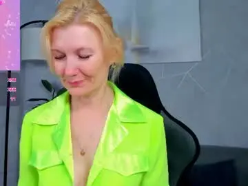 Julie_lucasss  live sex cam