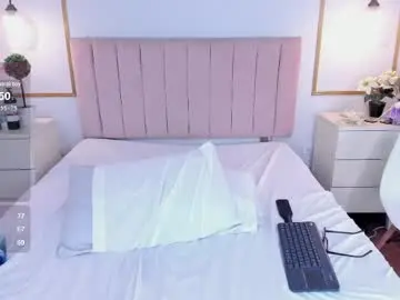 Kiri_black_  live sex cam