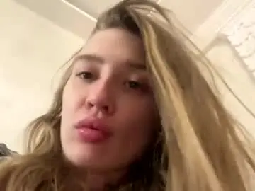 Missevelynglow  live sex cam