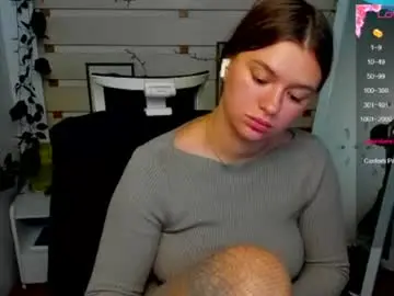 Monika_youu  live sex cam