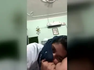 Queen_dazzy  live sex cam