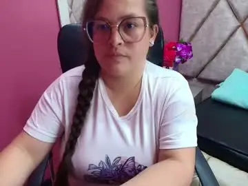 Sara_thonson_  live sex cam