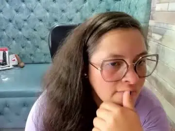 Sara_thonson_  live sex cam