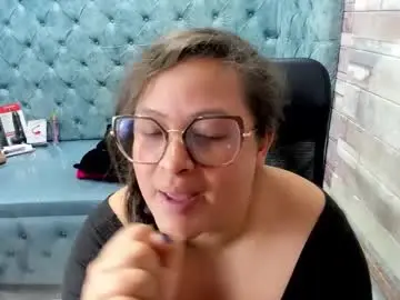 Sara_thonson_  live sex cam