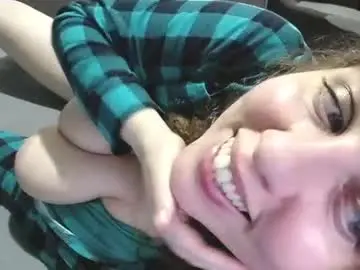 Sexyyennifer  live sex cam