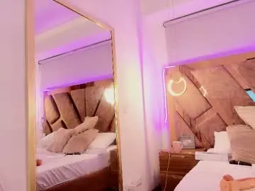 Zarah_andrews  live sex cam