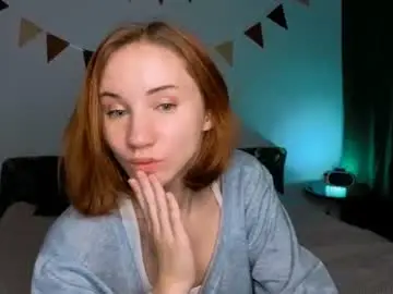 Little_pretty_woman  live sex cam