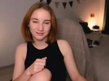 Little_pretty_woman  live sex cam