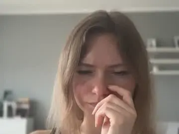 Lux_millie  live sex cam