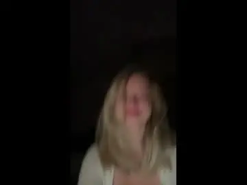 Moonlit_kiss_  live sex cam