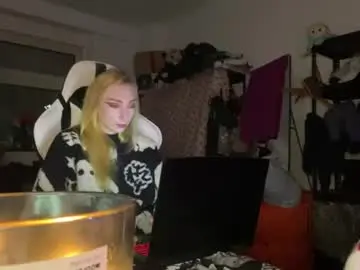 Sweet_nymphh  live sex cam