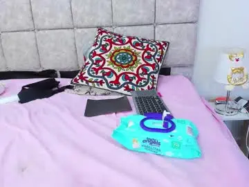 Vanelope_smith  live sex cam