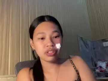 Yoursoftlygirl_hanna  live sex cam