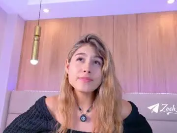 Zoehangel  live sex cam