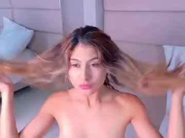 Zoehangel  live sex cam