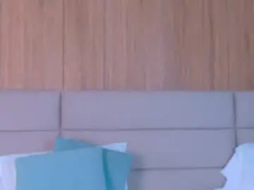 Zoehangel  live sex cam