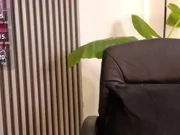 Bellarouxx  live sex cam