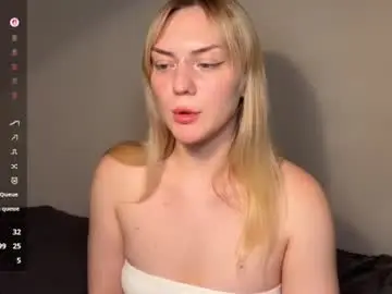 Kitsudoll  live sex cam