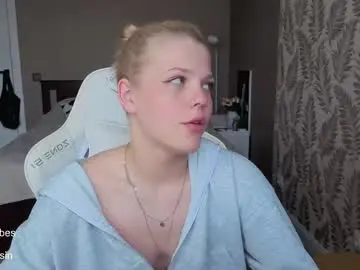 Maya_blonde18  live sex cam