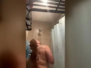 Milkermommie  live sex cam