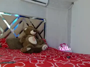 Soy_isi  live sex cam