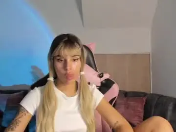 Summer_09  live sex cam
