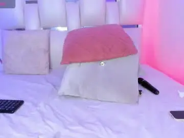 Venuswilds  live sex cam