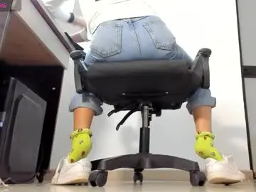 Alma_fenix  live sex cam