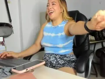 Alma_fenix  live sex cam