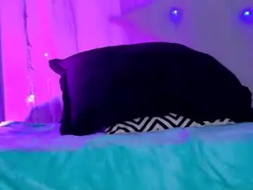Danae_22  live sex cam