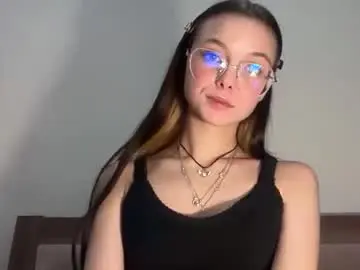 Emellly  live sex cam
