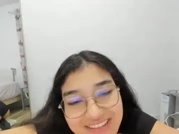 Isasuarezzzz  live sex cam