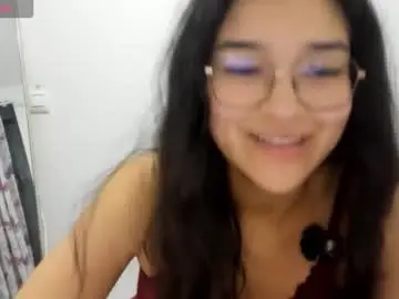 Isasuarezzzz  live sex cam