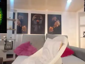 Issa_milf  live sex cam
