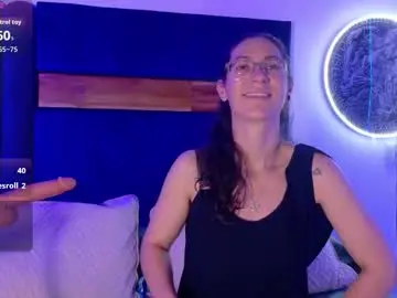 Kissingcobank  live sex cam