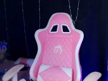 Kloe_28  live sex cam